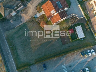 Foto Terreno residenziale in via stadio, Pieve di Soligo Centro di 1225 m²