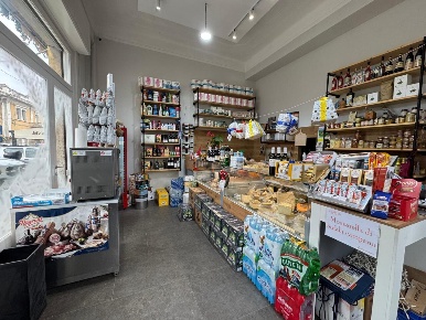 Foto Attività commerciale in Corso Giuseppe Mazzini  12, Sanremo di 50 m²