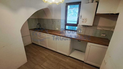 Foto Appartamento in Via Ponte 8, Badalucco Centro di 140 m² con 8 locali