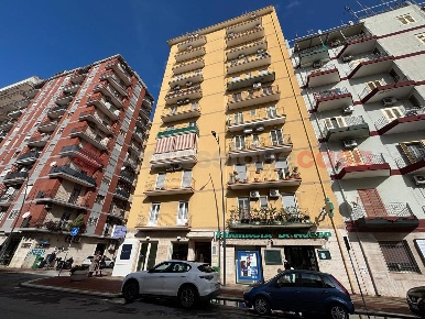 Foto Appartamento in Via Dante 221, Taranto Tre Carrare di 153 m²