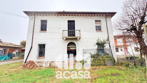 Foto Case semi ndipendenti a Ravenna di 230 m² con 8 locali in vendita
