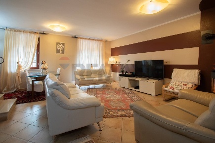 Foto Villa a schiera in Via 1850, Sarezzo Centro di 185 m² con 5 locali