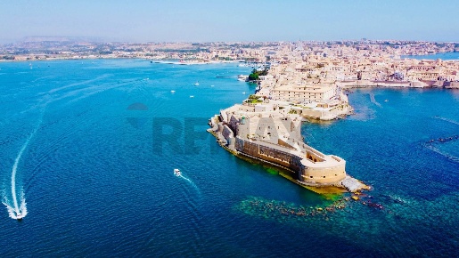 Foto Attività commerciale a Siracusa Ortigia di 46 m² con 1 locali