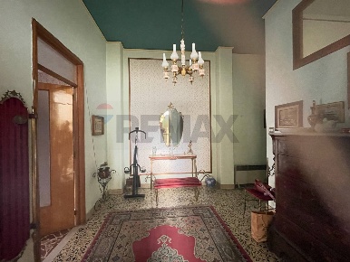 Foto Casa indipendente in Via Carolina 200B, Giarre Centro di 420 m²