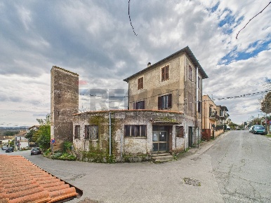 Foto Appartamento a Mazzano Romano di 130 m² con 3 locali in vendita