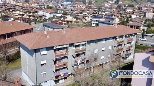 Foto Appartamento a Castelli Calepio Centro di 98 m² con 3 locali