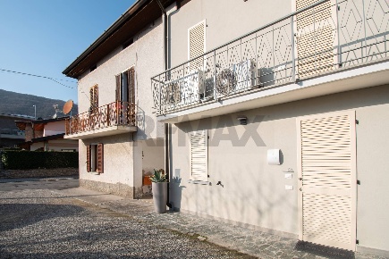 Foto Rustico in Via Don Minzoni 58, Corte Franca Colombaro Timoline