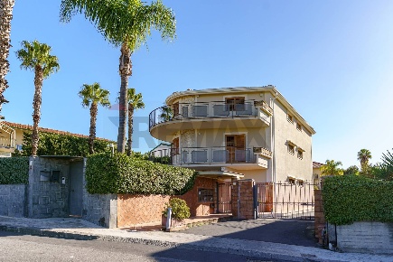 Foto Appartamento in via cristoforo colombo 35, Tremestieri Etneo Centro