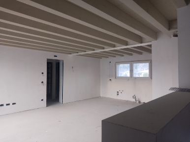 Foto Appartamento a Castelcucco Centro con 6 locali in vendita