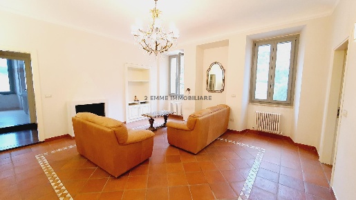 Foto Appartamento a Ascoli Piceno di 160 m² con 5 locali in vendita