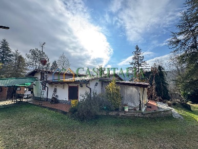 Foto Villa unifamiliare in via vignole 3, Montafia di 284 m² con 5 locali