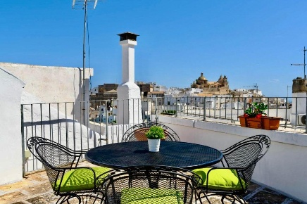 Foto Casa indipendente a Ostuni di 125 m² con 6 locali in vendita