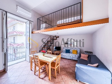 Foto Appartamento in Via Gian Lorenzo Bernini, Napoli Vomero di 60 m²