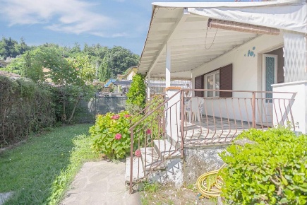 Foto Appartamento in Via C. A. Fabbricotti, Ameglia di 68 m² con 4 locali