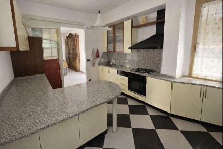 Foto Appartamento a Cascina Centro di 150 m² con 7 locali in vendita