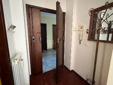 Foto Appartamento a Massa Centro di 115 m² con 6 locali in vendita