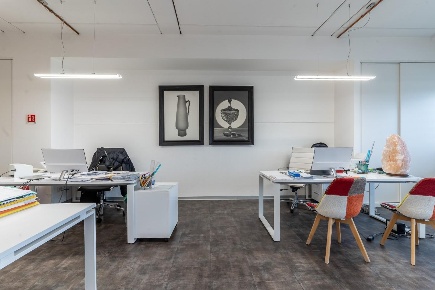 Foto Capannone industriale a Empoli Terrafino di 400 m² con 6 locali