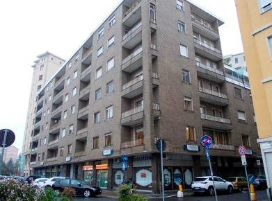 Foto Appartamento a Alessandria Piazza Garibaldi di 297 m² con 13 locali