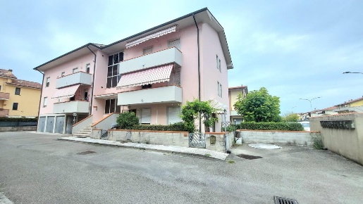 Foto Appartamento a Santa Maria a Monte Centro di 78 m² con 3 locali