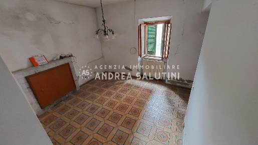 Foto Casa indipendente a Buti Centro di 40 m² con 2 locali in vendita