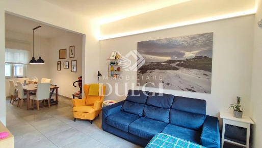 Foto Casa indipendente a Viareggio Centro di 112 m² con 7 locali in vendita
