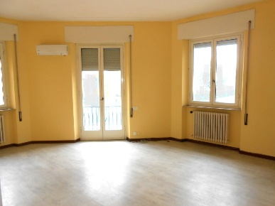 Foto Ufficio a Capannori Lammari - Lunata di 280 m² con 8 locali in vendita