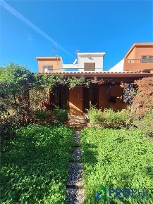 Foto Villa unifamiliare a Terrasini di 118 m² con 7 locali in vendita