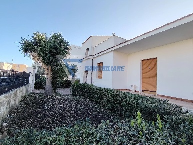 Foto Villa unifamiliare in Via Grottasanta, Siracusa Grottasanta - Tunisi