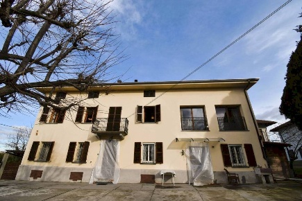 Foto Rustico in via Bosino, Montegrosso d'Asti di 350 m² con 12 locali