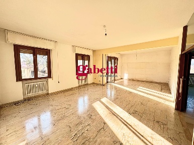 Foto Appartamento a Fano Sassonia di 265 m² con 9 locali in vendita
