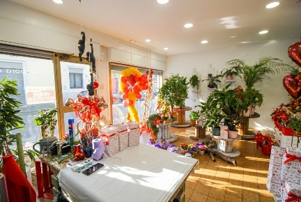 Foto Negozio in Via roma 38, Gorla Minore di 80 m² con 2 locali in vendita