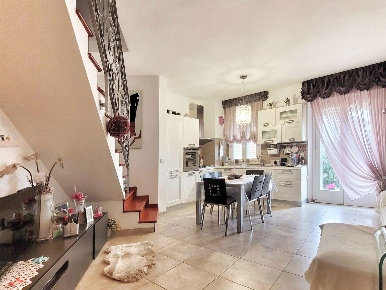 Foto Appartamento in Via Firenze 48, Grottammare Centro di 81 m² in vendita