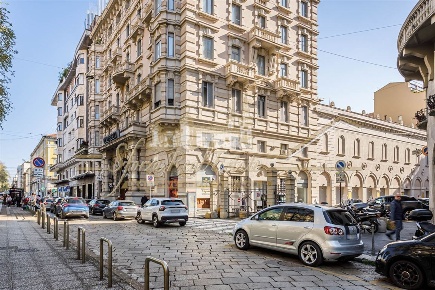 Foto Locale commerciale in Viale Monte Nero, Milano Montenero di 770 m²