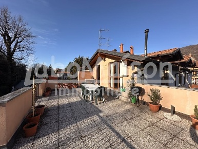 Foto Case semi ndipendenti in via mentana, Gavirate Centro di 180 m²