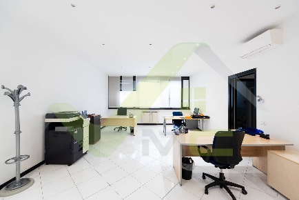 Foto Ufficio in Via Colombo 6/8, Melzo di 88 m² con 1 locali in affitto
