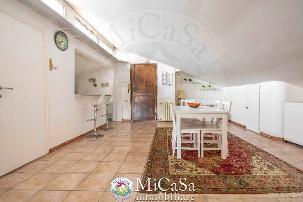 Foto Attico in Via Degli Oleandri 8, Pisa Tirrenia di 104 m² con 3 locali