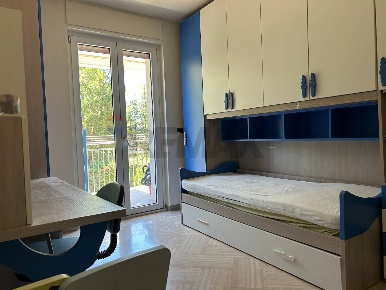 Foto Stanza a Bari Japigia di 110 m² con 5 locali in affitto