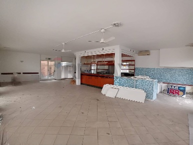 Foto Bar in Via Leonardo 84, Ravenna Lido Adriano - Lido di Dante di 155 m²