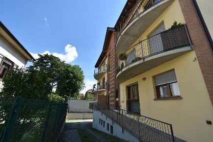 Foto Appartamento in Via Cadorna 12, Bernareggio Centro di 85 m² in vendita