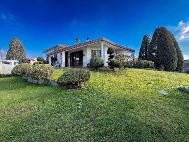 Foto Villa unifamiliare in Strada della Vignola 10, Palestro Centro