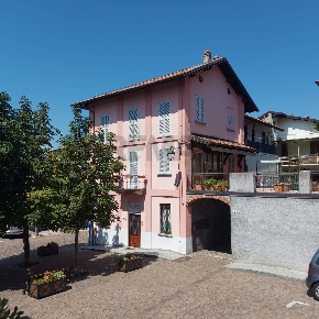 Foto Appartamento in Piazza Della Vittoria 6, Gemonio di 89 m² con 2 locali