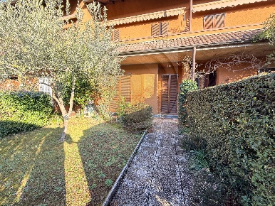 Foto Villa a schiera in via Moncucco 150, Cavaria con Premezzo Centro
