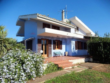 Foto Villa unifamiliare in VIA MARECCHIA 3, Ragusa di 200 m² con 7 locali