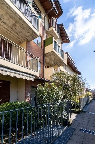 Foto Appartamento in Via dell'Asilo 11, Usmate Velate Usmate di 83 m²