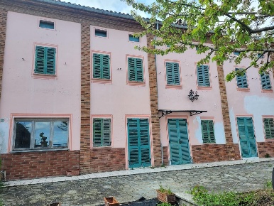Foto Appartamento a Montecastello di 166 m² con 5 locali in vendita