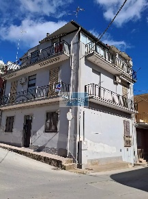 Foto Appartamento in PIAZZA GIACOMO LEOPARDI 12 PRIOLO GAR PRIOLO GARGALLO,