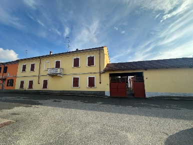 Foto Villa bifamiliare in Via Guglielmo Marconi 29, Prarolo di 251 m²