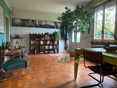 Foto Villa bifamiliare in Via Giosuè Carducci 3, Medesano Centro di 200 m²