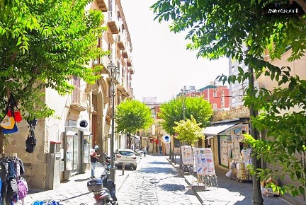 Foto Appartamento in Via Guglielmo Marconi 49, Portici di 92 m² in vendita