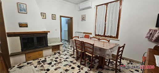 Foto Appartamento a Colle di Val d'Elsa di 81 m² con 4 locali in vendita